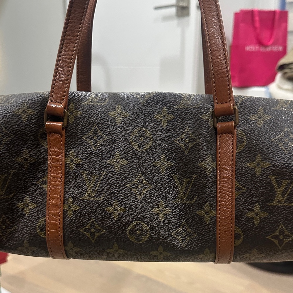 Aughenitc Louis Vuitton Monogram Papillon Duffel Bag with Small Pouch - Picture 4 of 5